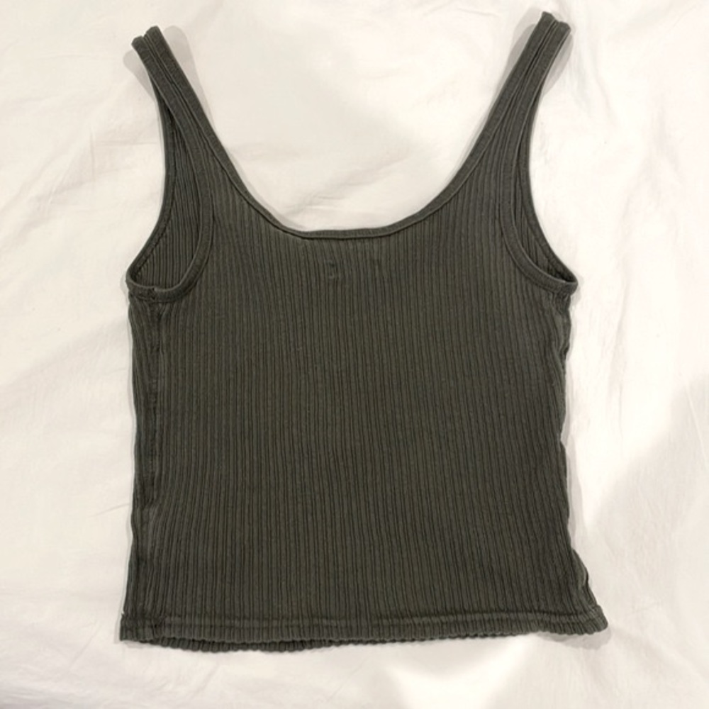 SOLD Green Cropped Tank Top - Picture 2 of 4